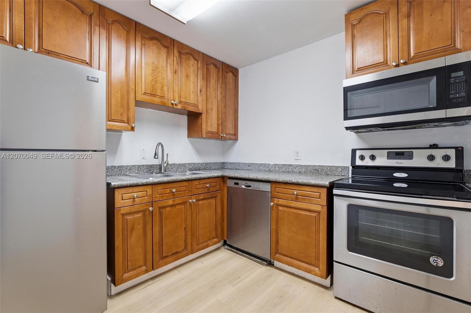 15205 NE 6th Avenue D305 — photo 4
