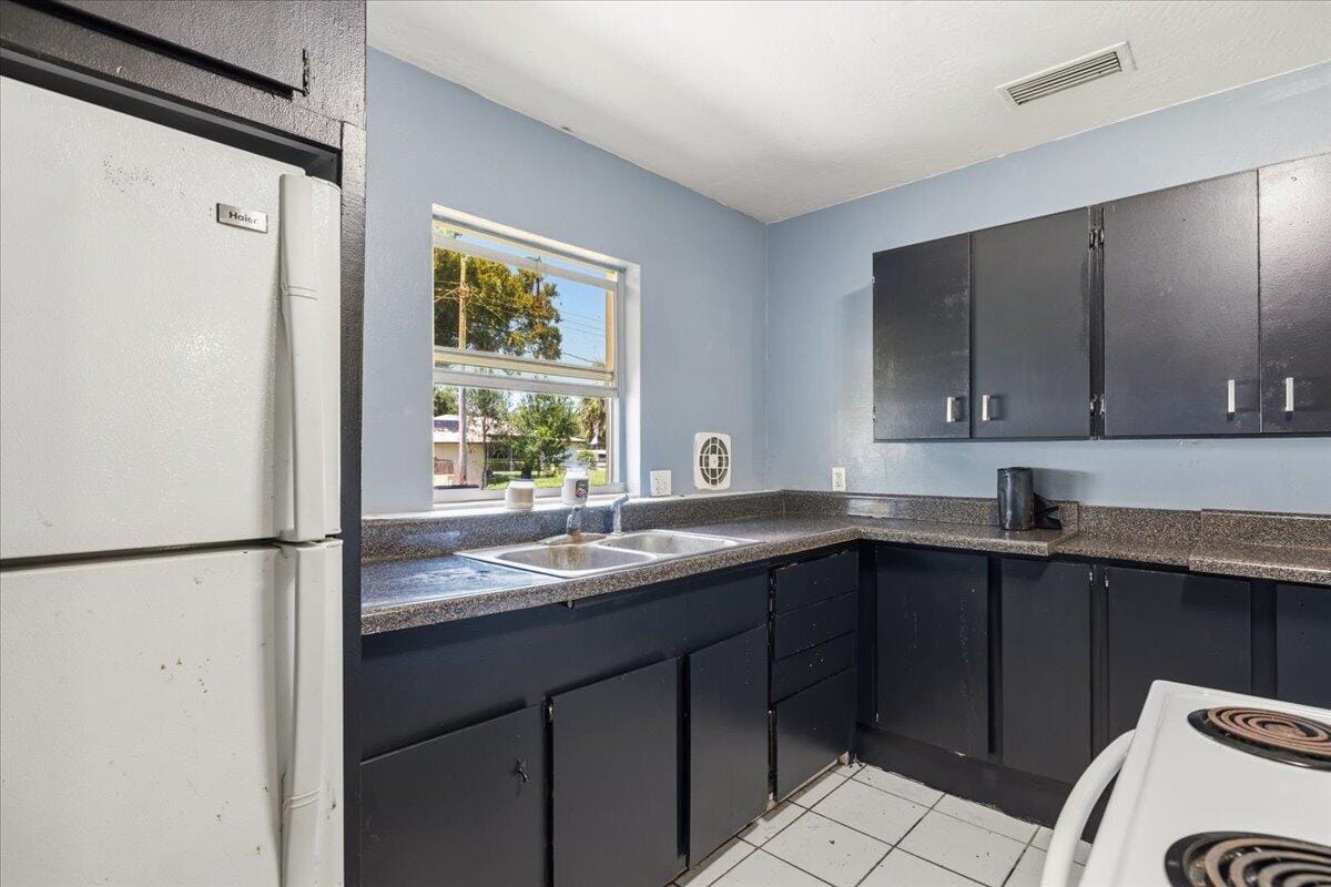 7902 HAMILTON Avenue, Fort Pierce, FL 34951 photo 11