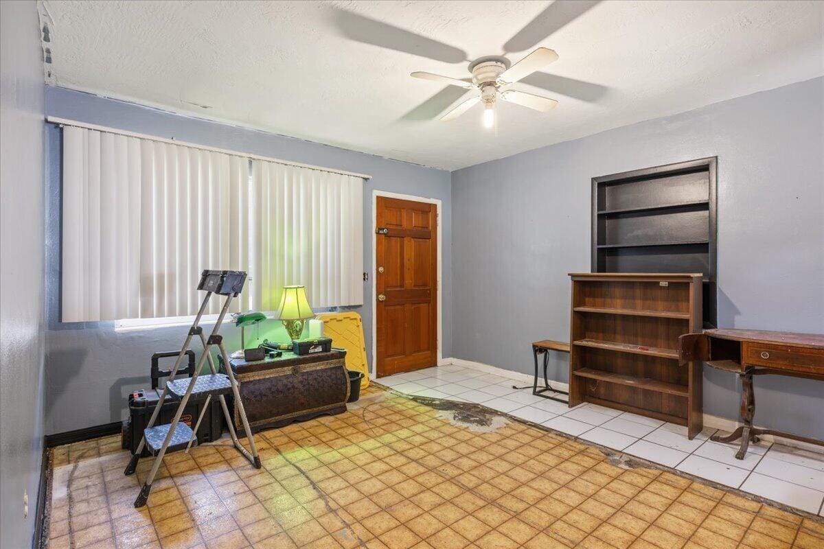 7902 HAMILTON Avenue, Fort Pierce, FL 34951 photo 3