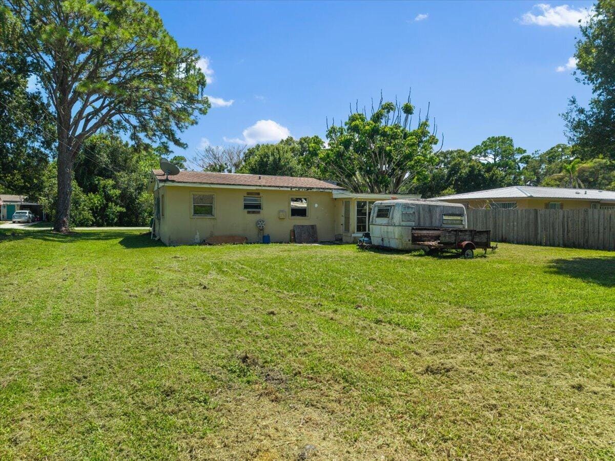 7902 HAMILTON Avenue, Fort Pierce, FL 34951 photo 29