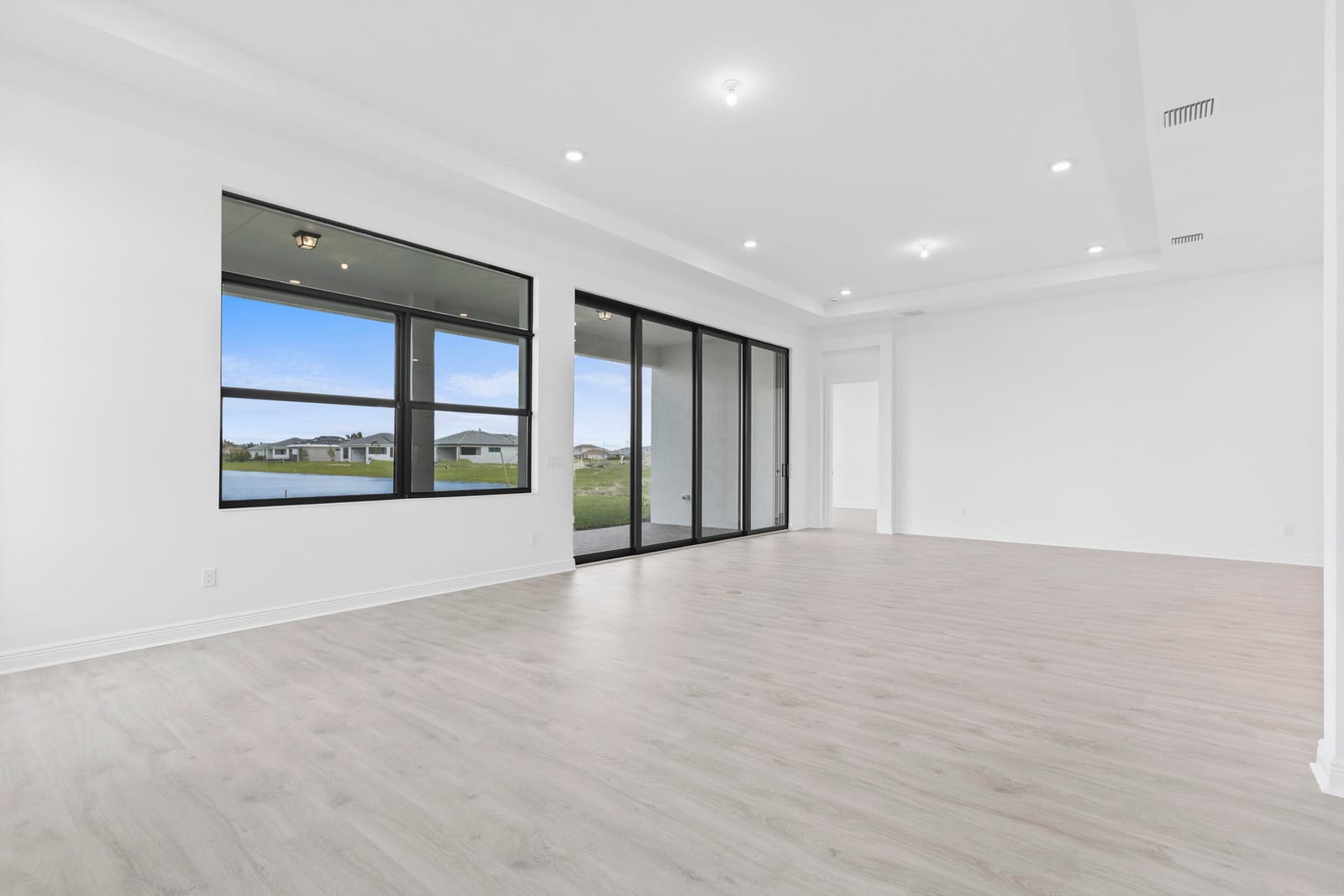 5080 Rivo Alto Circle — photo 12