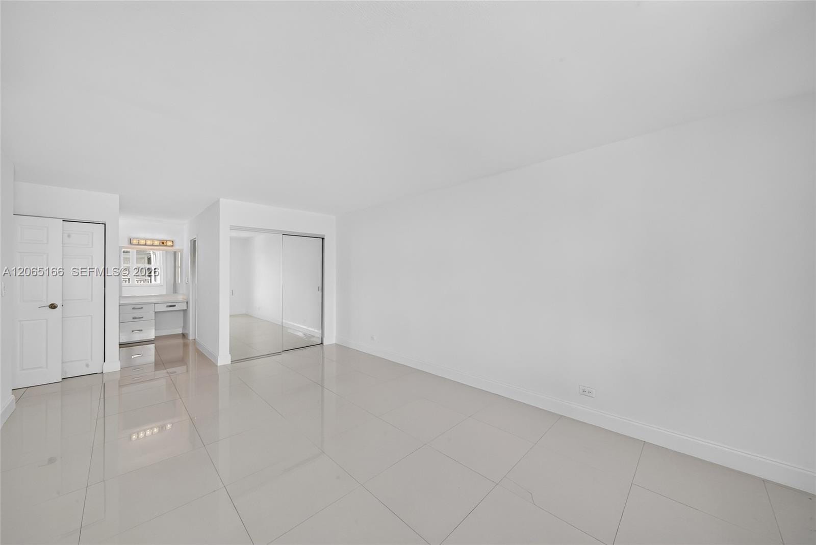 301 174th Street 1216, Sunny Isles Beach, FL 33160 photo 22