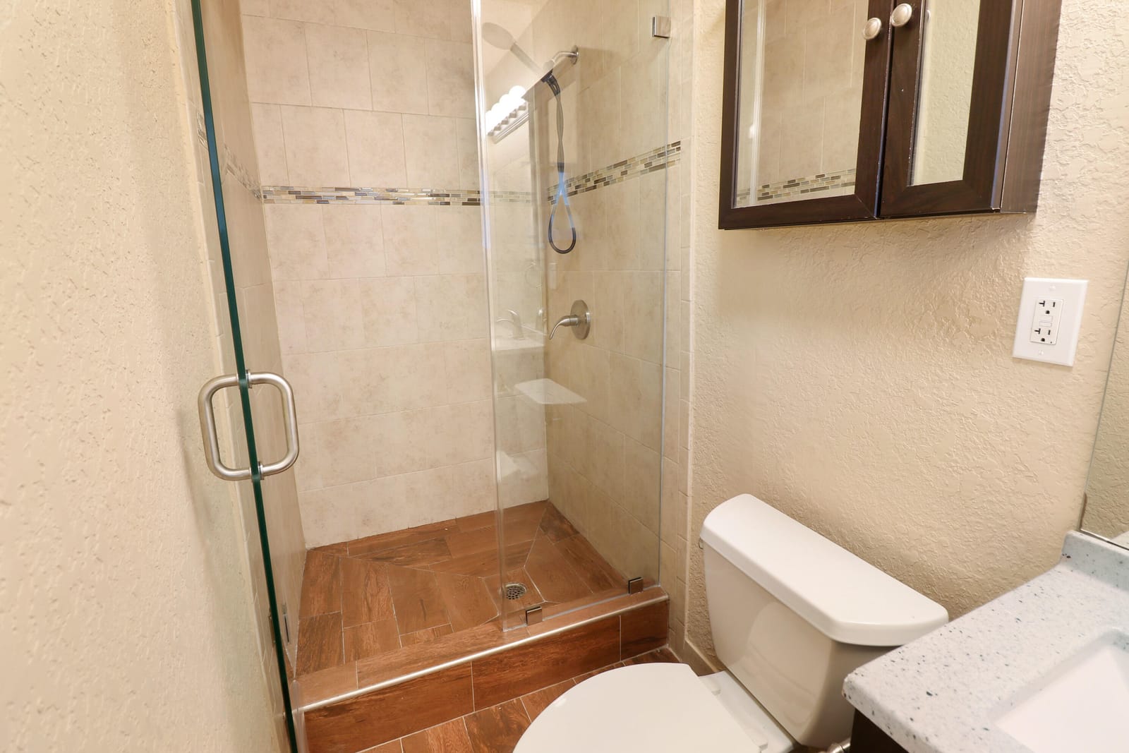 5249 NE 4TH Terrace, Oakland Park, FL 33334 photo 14