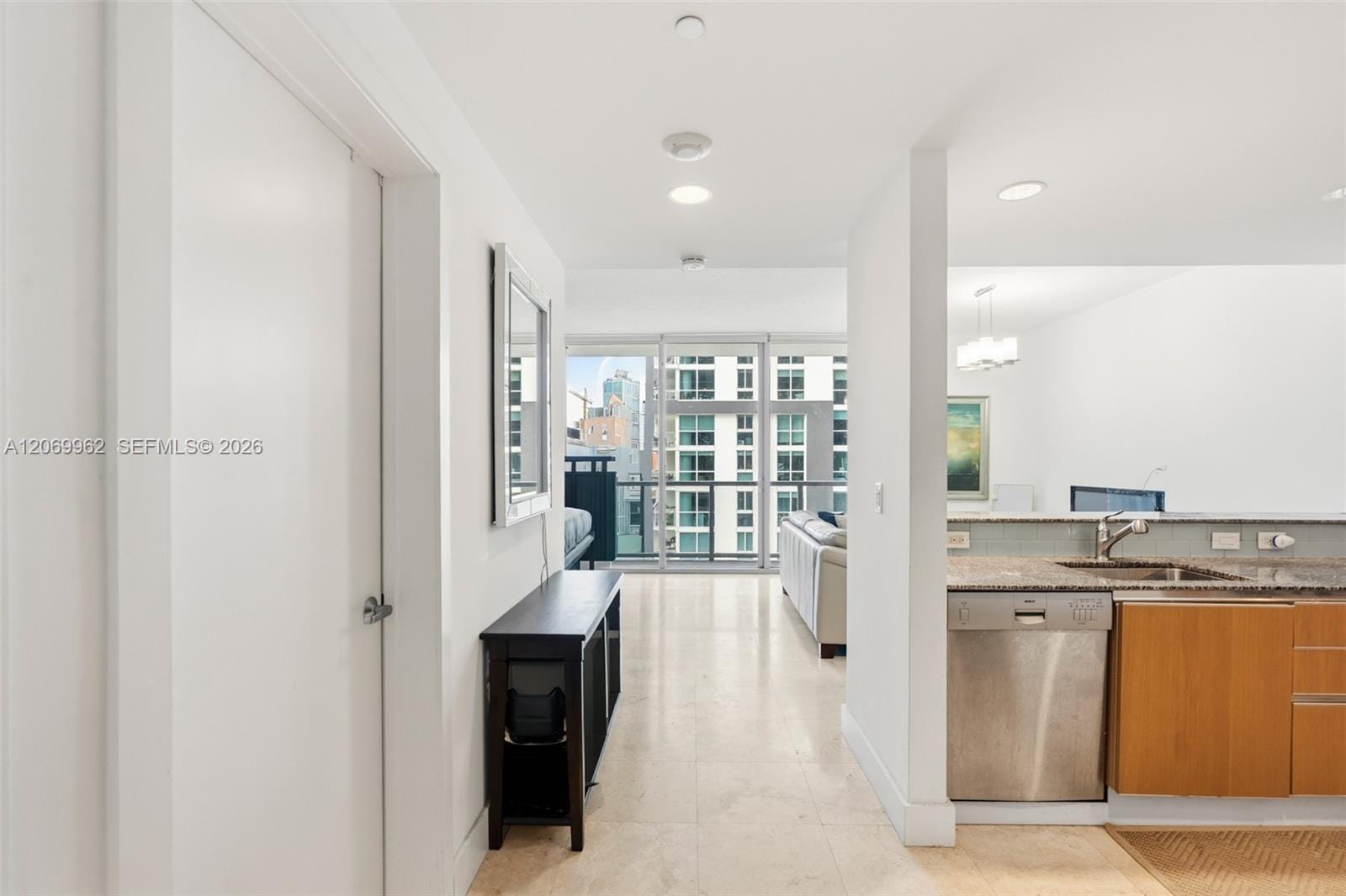 1050 Brickell Avenue 2112, Miami, FL 33131 photo 8