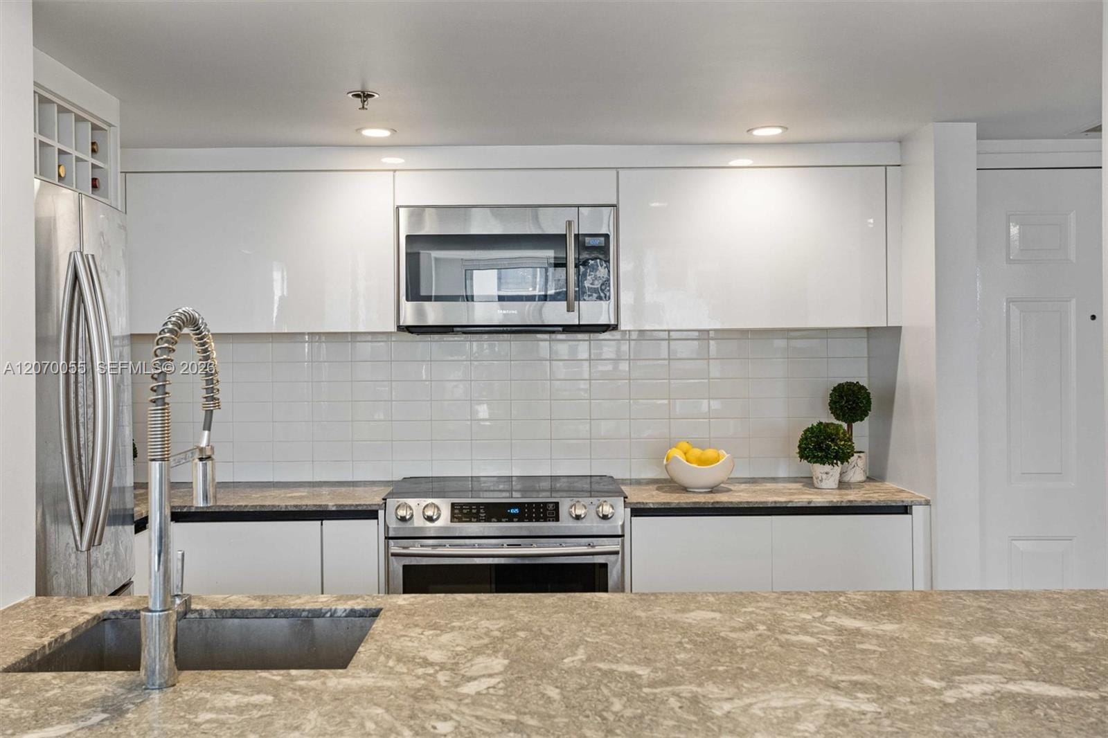 540 Brickell Key Drive 1519 — photo 6