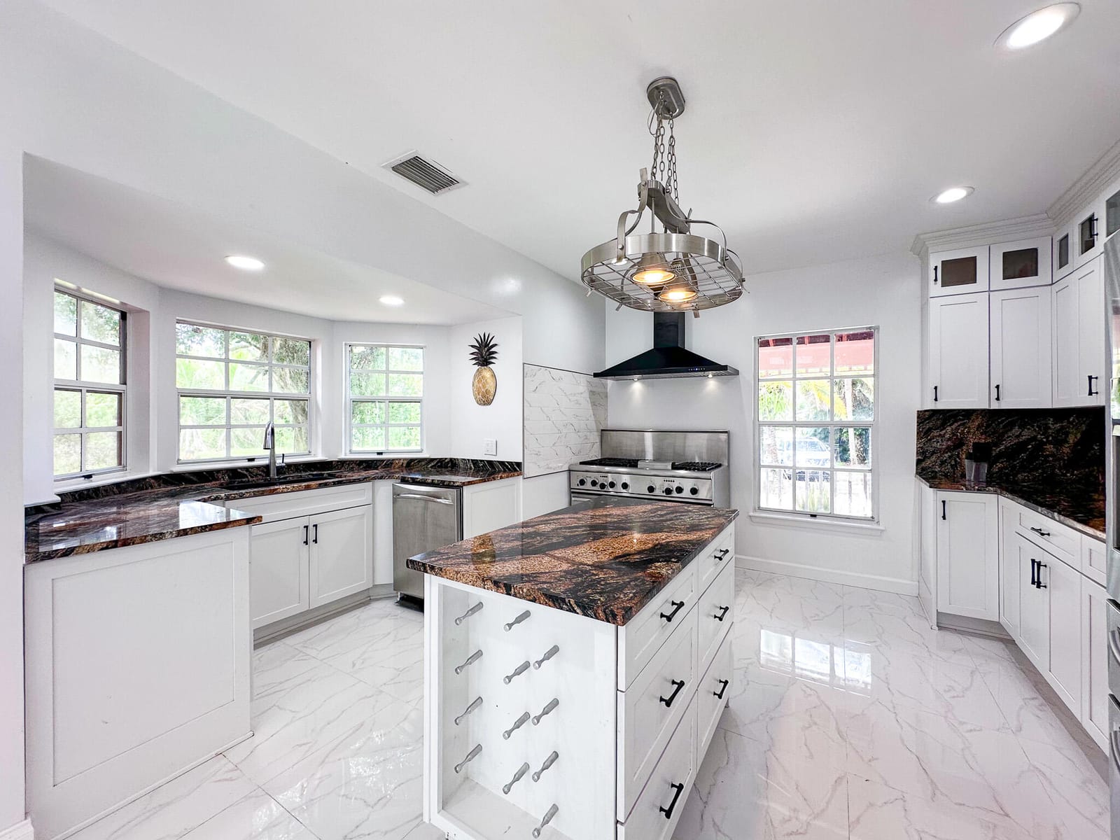 521 SW MARION Court — photo 8
