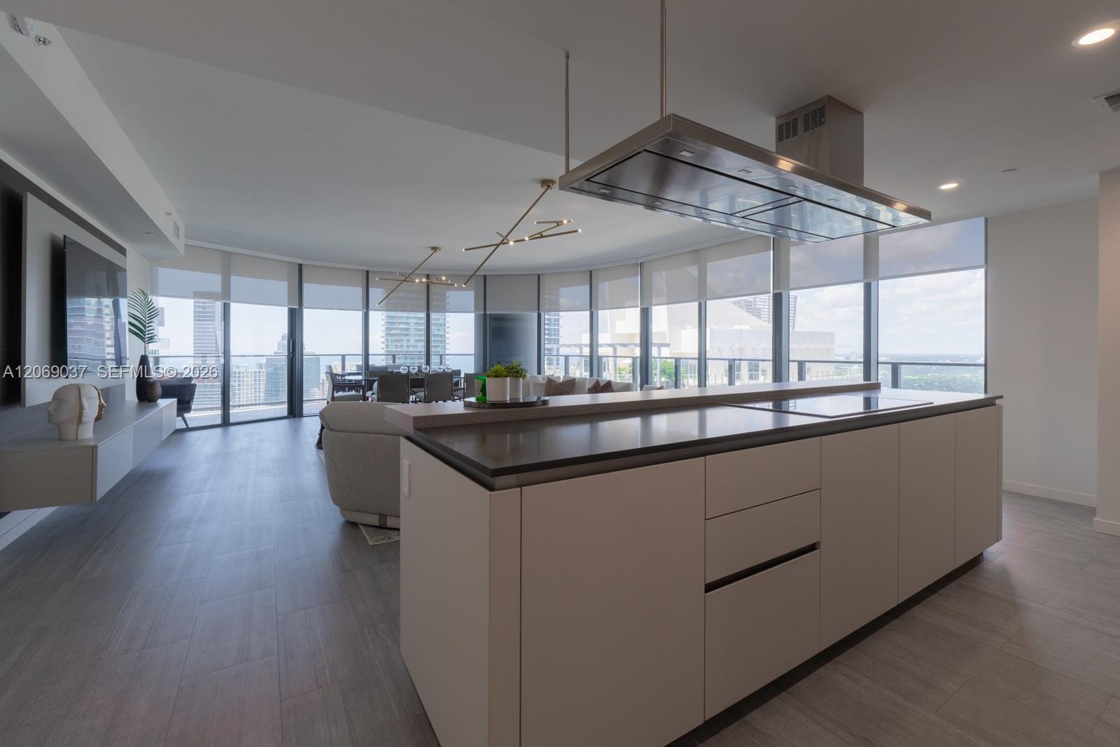 1000 Brickell Plaza 4502 — photo 4
