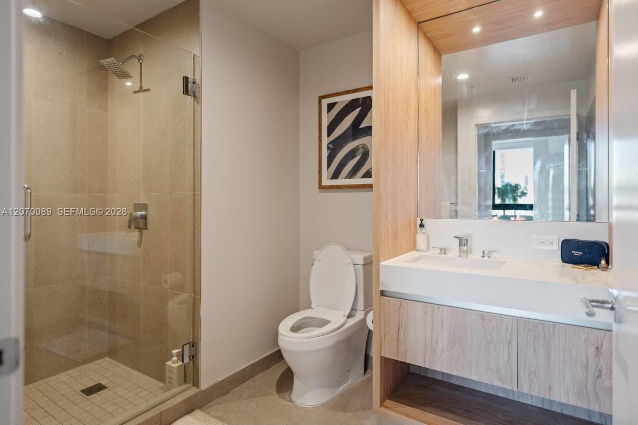 11 NE 6th 1210 — photo 8