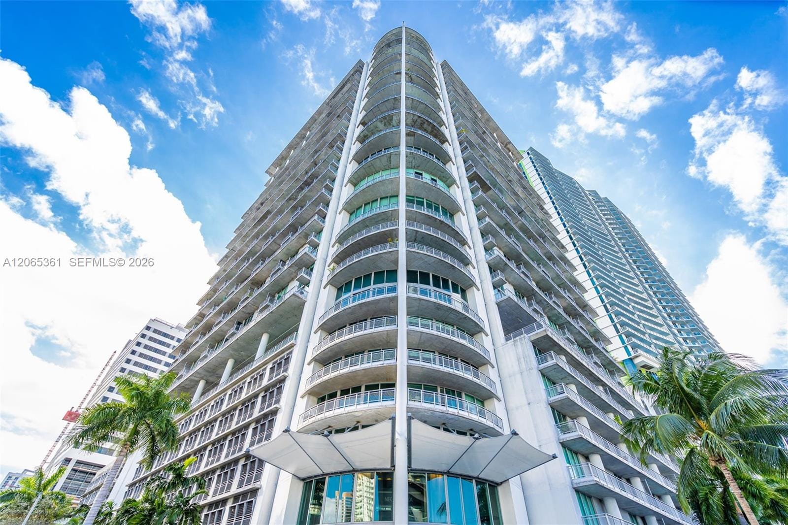Pending home at 690 SW 1st Court 2507, Miami, FL 33130