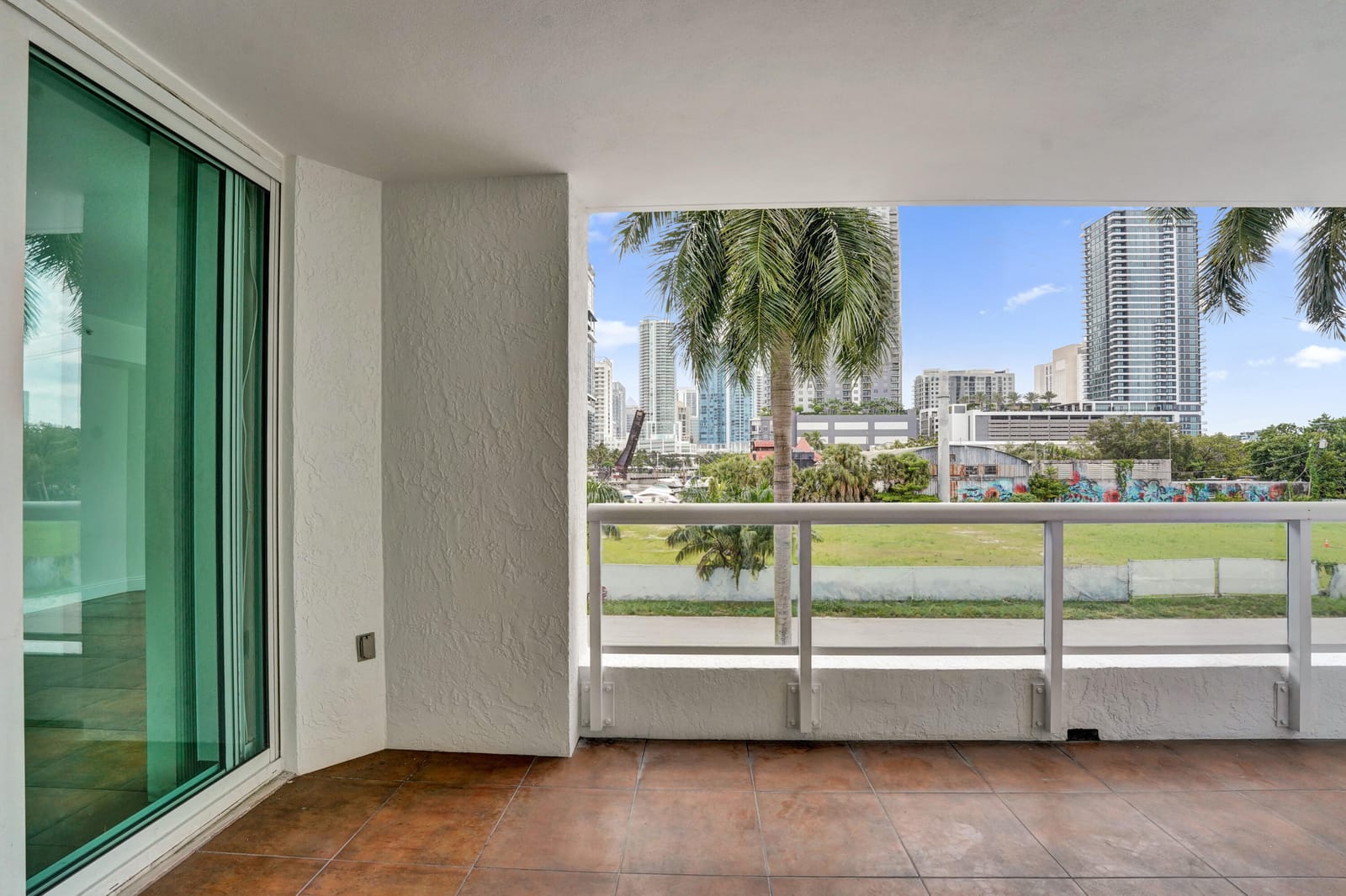 401 SW 4TH Avenue 203 — photo 3