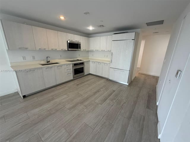 55 SW 9th Street 2410, Miami, FL 33130