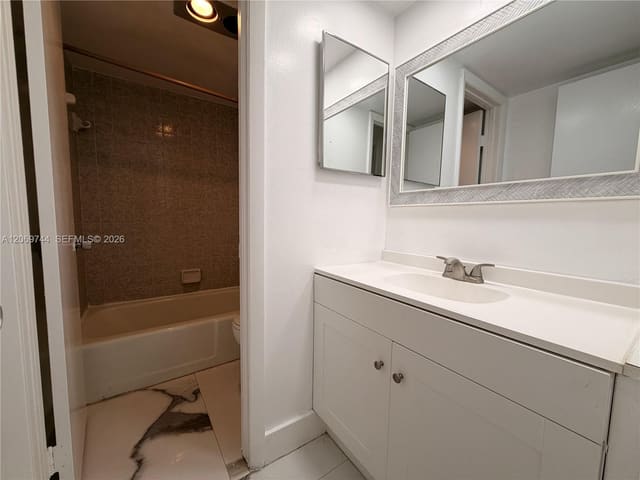 4004 SW 68th Lane 17-J, Miramar, FL 33023