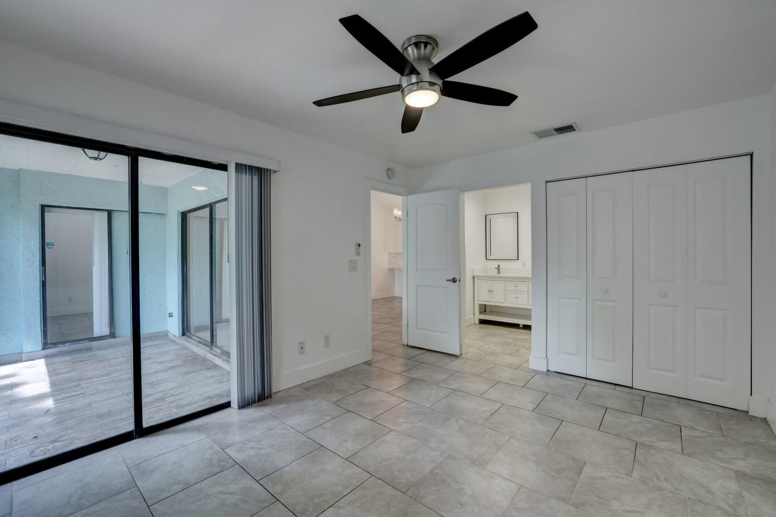 5770 SE WILSIE Drive — photo 11