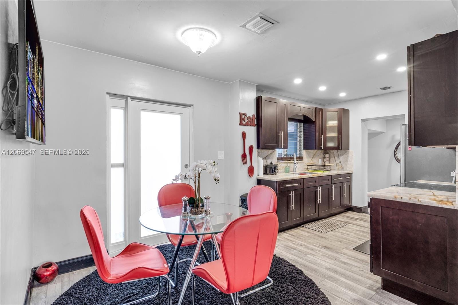 9402 NW 2nd Place — photo 6