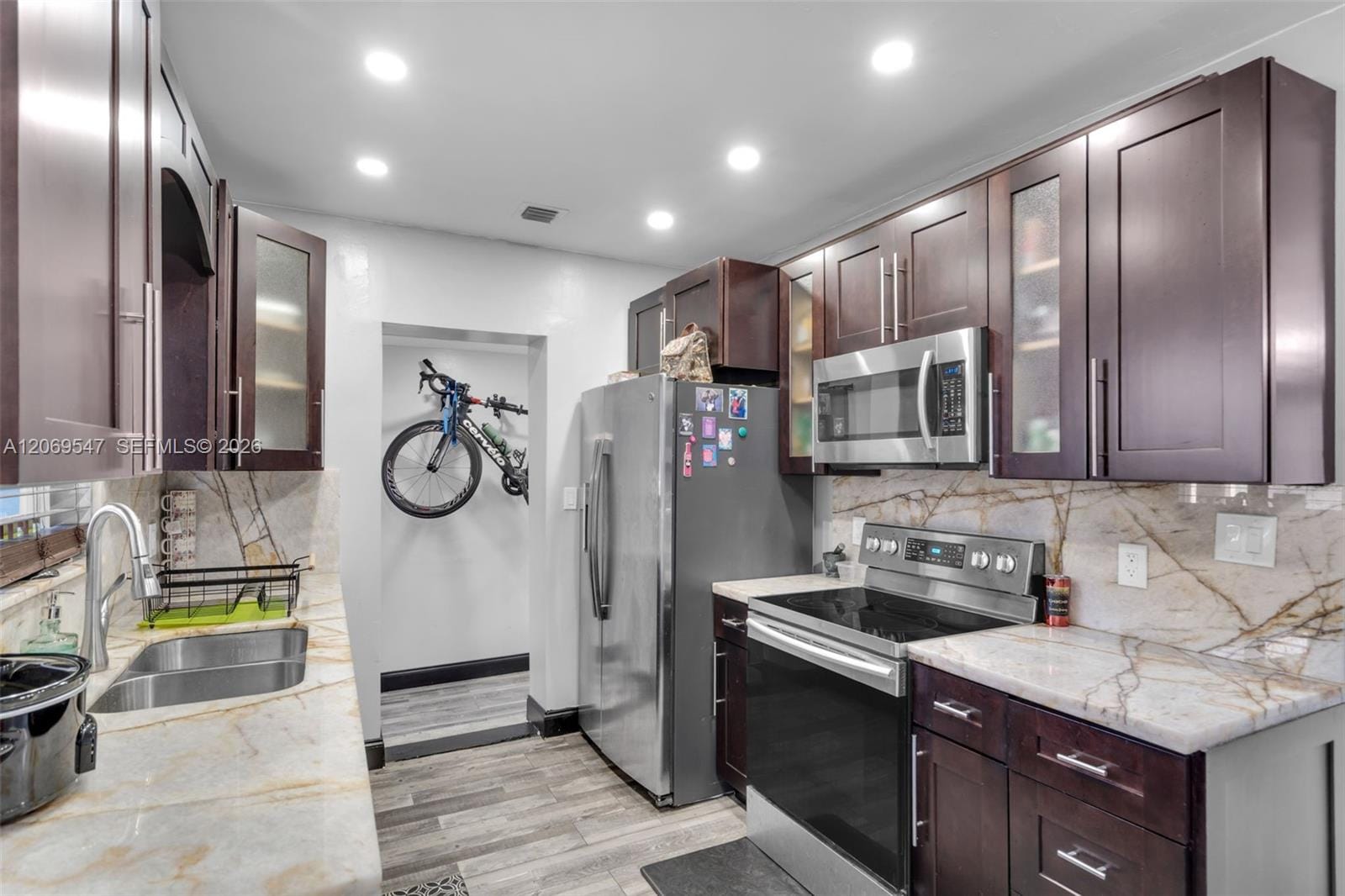 9402 NW 2nd Place — photo 7
