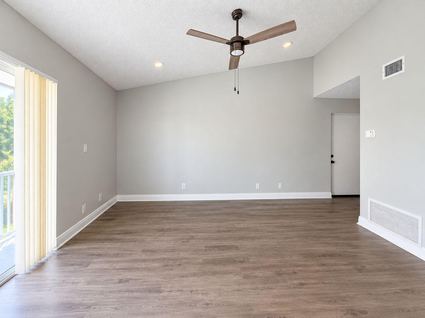 5612 ROCK ISLAND Road 172, Tamarac, FL 33319 photo 2