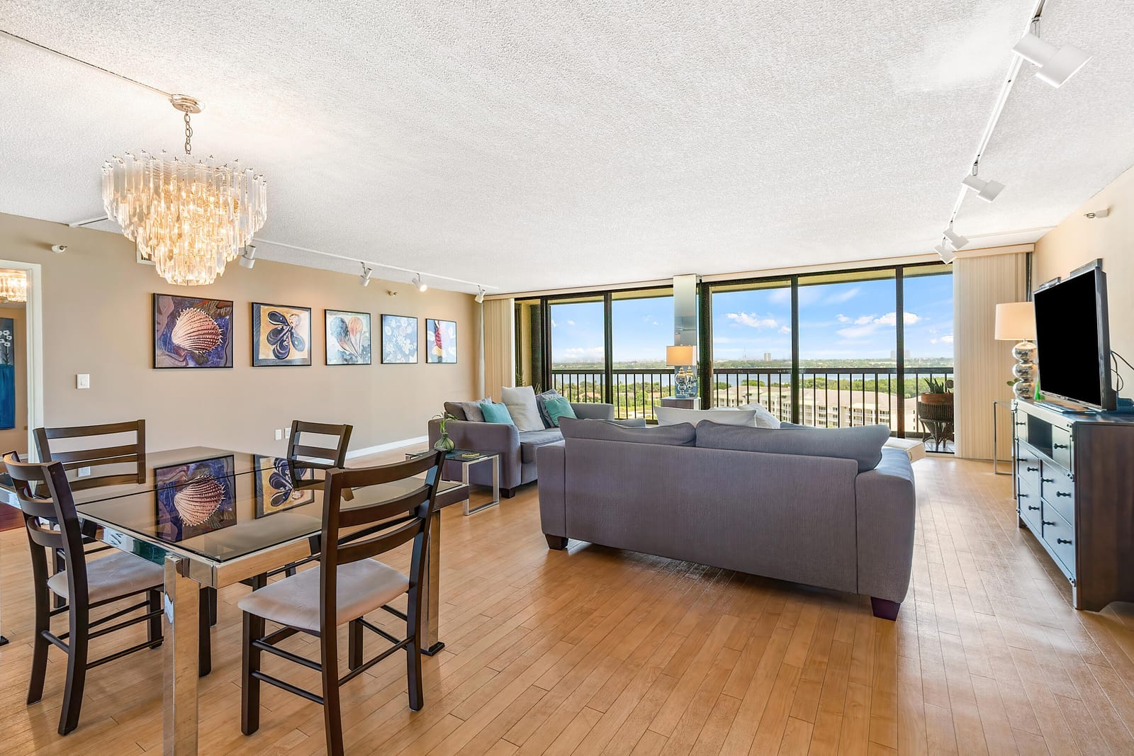2450 PRESIDENTIAL Way 1606 — photo 6