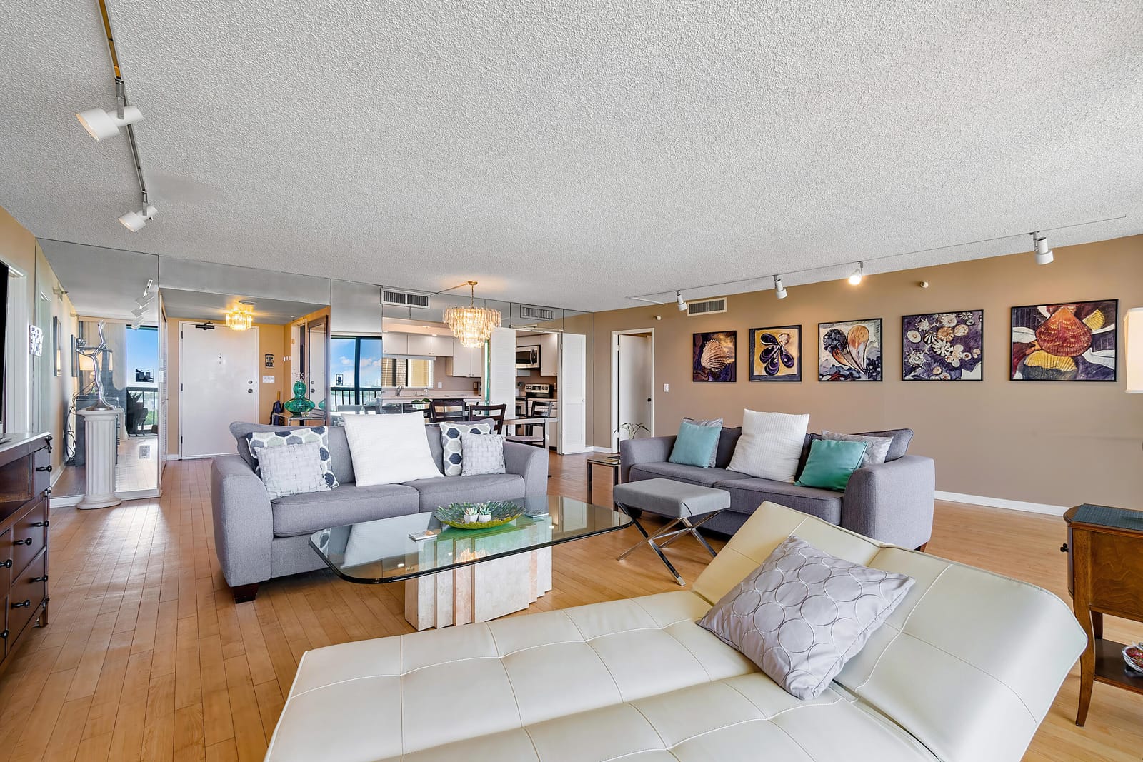 2450 PRESIDENTIAL Way 1606 — photo 7