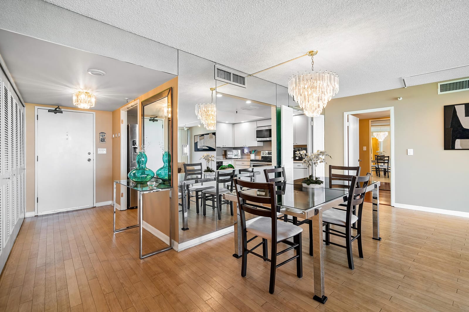 2450 PRESIDENTIAL Way 1606 — photo 8