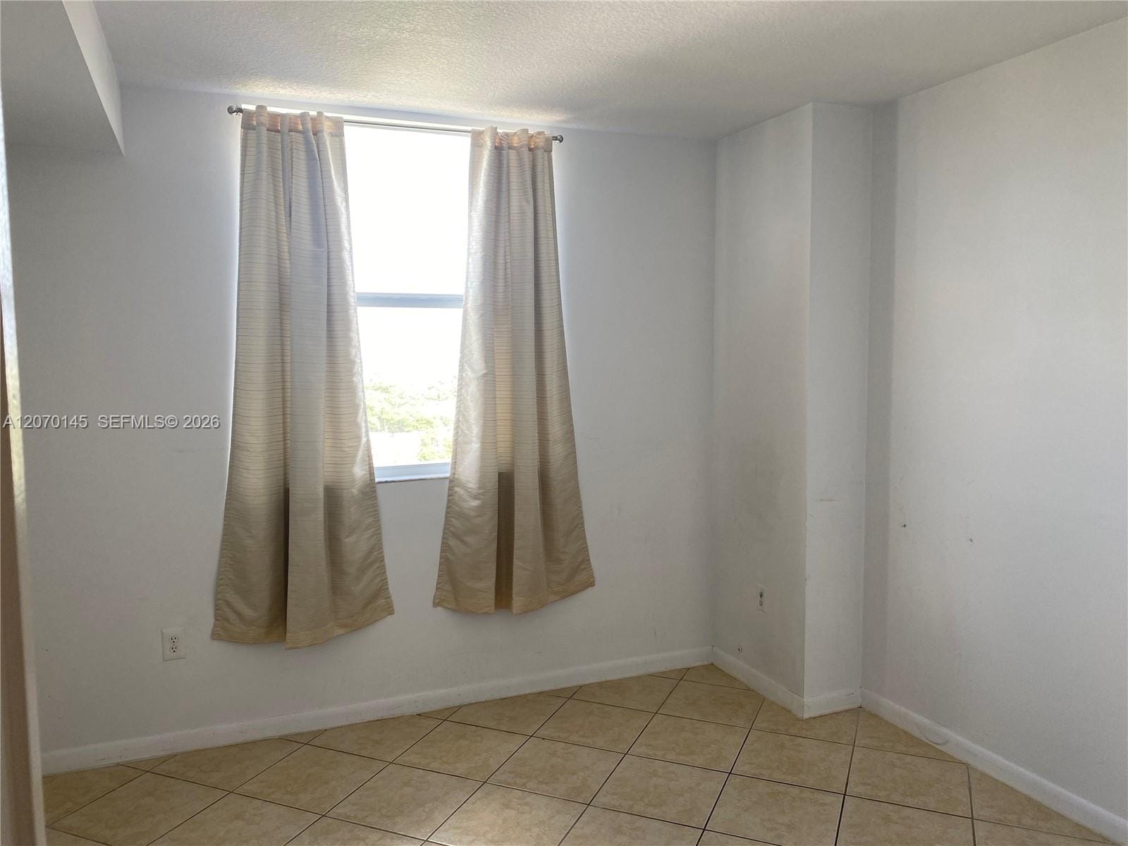 1 Glen Royal Parkway 1113, Miami, FL 33125 photo 12