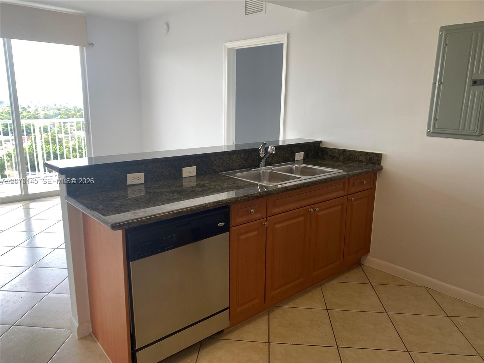 1 Glen Royal Parkway 1113, Miami, FL 33125 photo 3