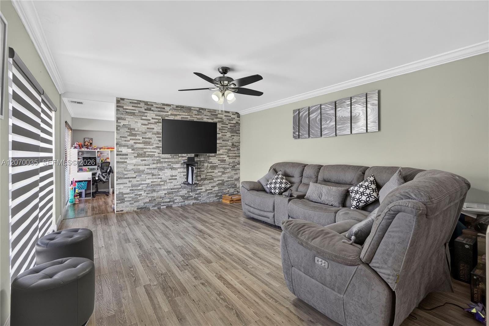 953 Springdale Circle, Palm Springs, FL 33461 photo 15