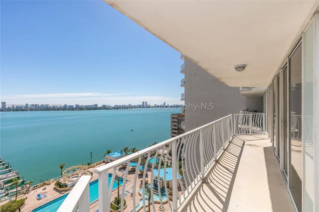 7601 E Treasure Drive 1509, North Bay Village, FL 33141