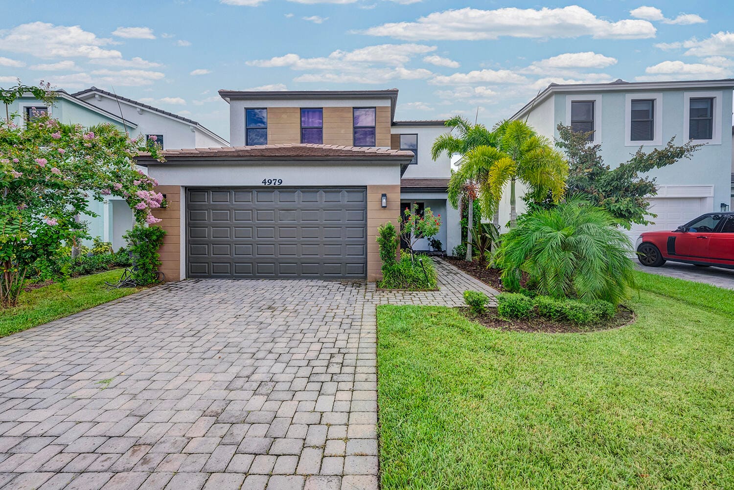 4979 Coquina Place — photo 1