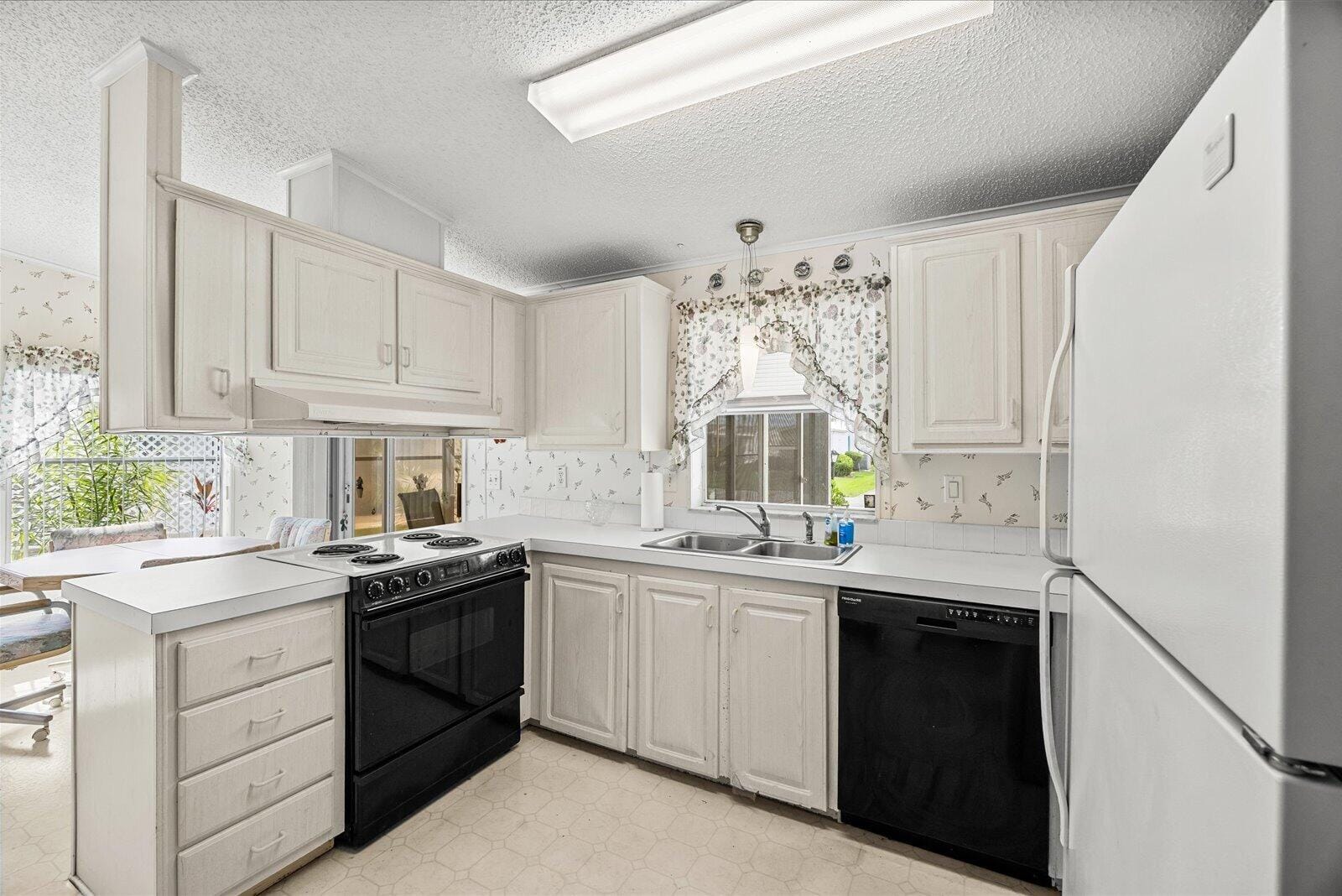 3712 Crabapple Drive — photo 11