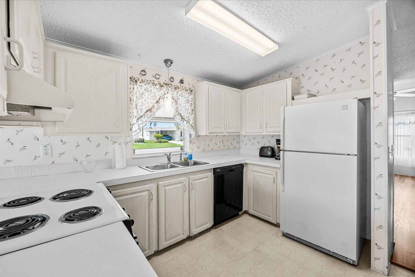 3712 Crabapple Drive — photo 12