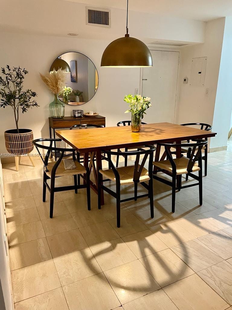 3600 Mystic Pointe Drive 1010 — photo 2