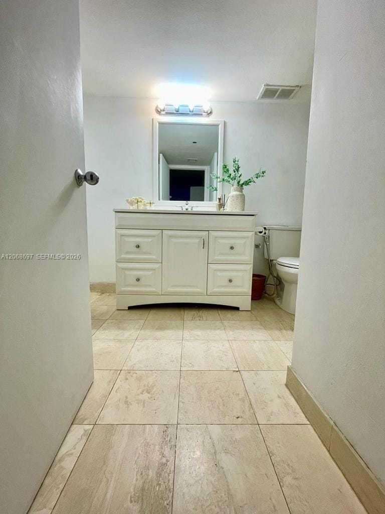 3600 Mystic Pointe Drive 1010 — photo 3