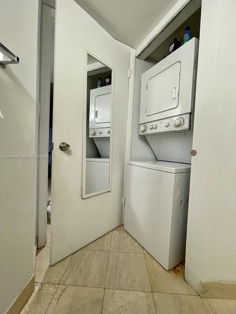 3600 Mystic Pointe Drive 1010 — photo 6
