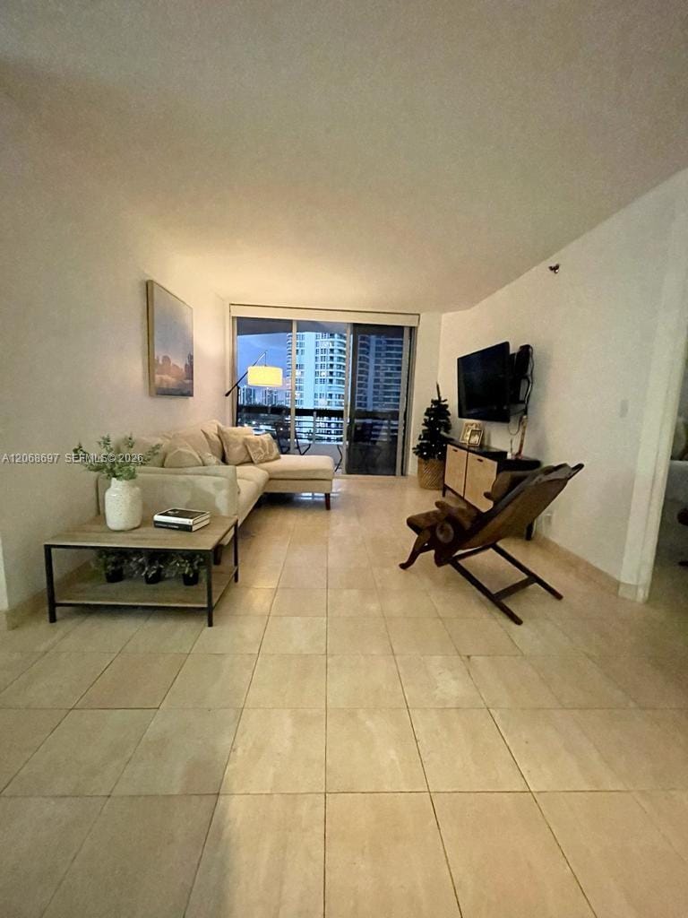3600 Mystic Pointe Drive 1010, Aventura, FL 33180