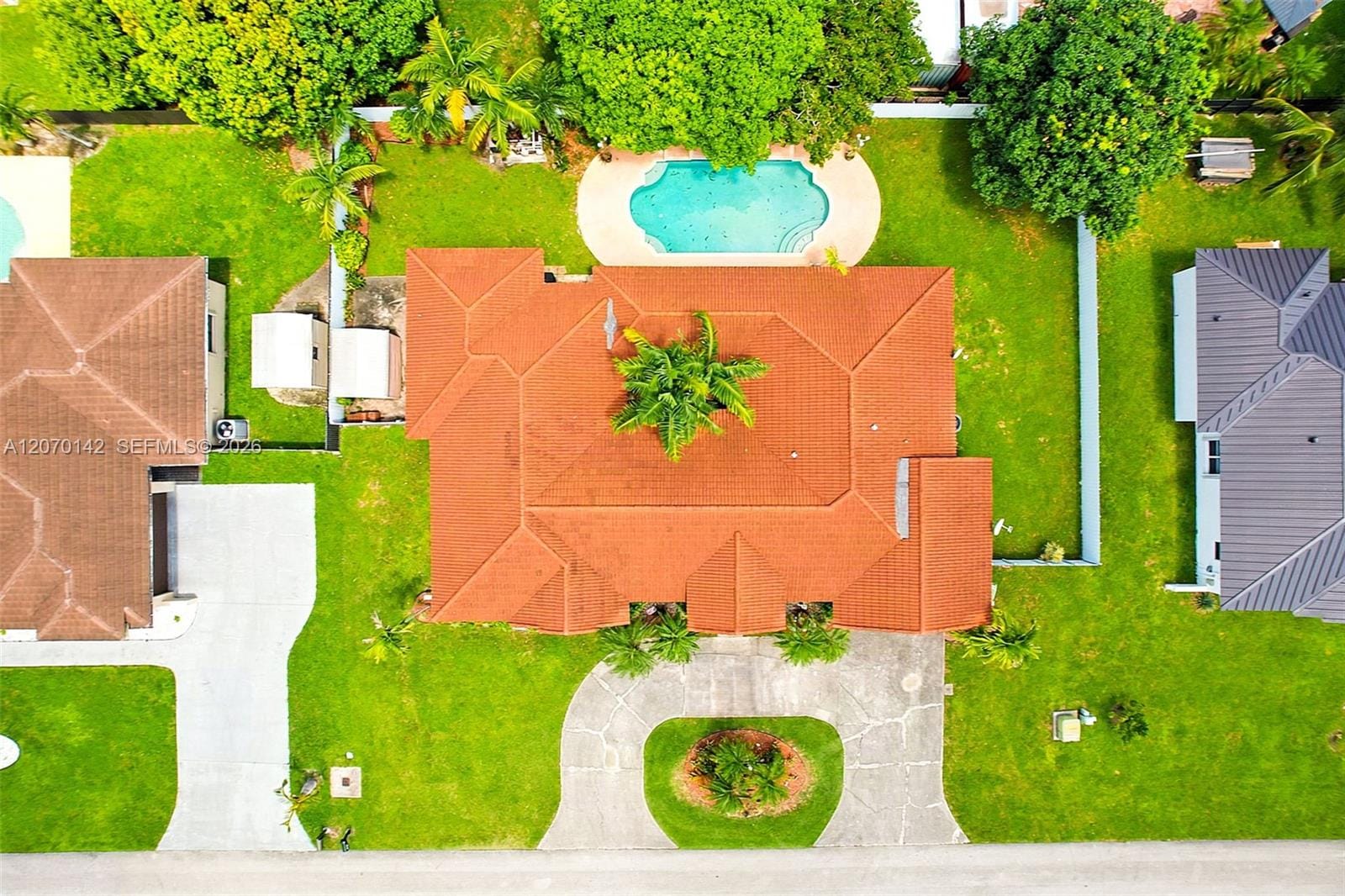 15735 SW 153rd Avenue, Miami, FL 33187 photo 2