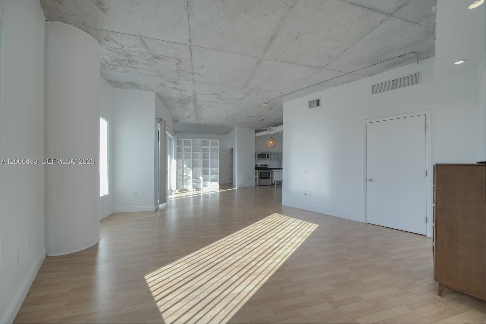 10 S River Drive 1406 — photo 7