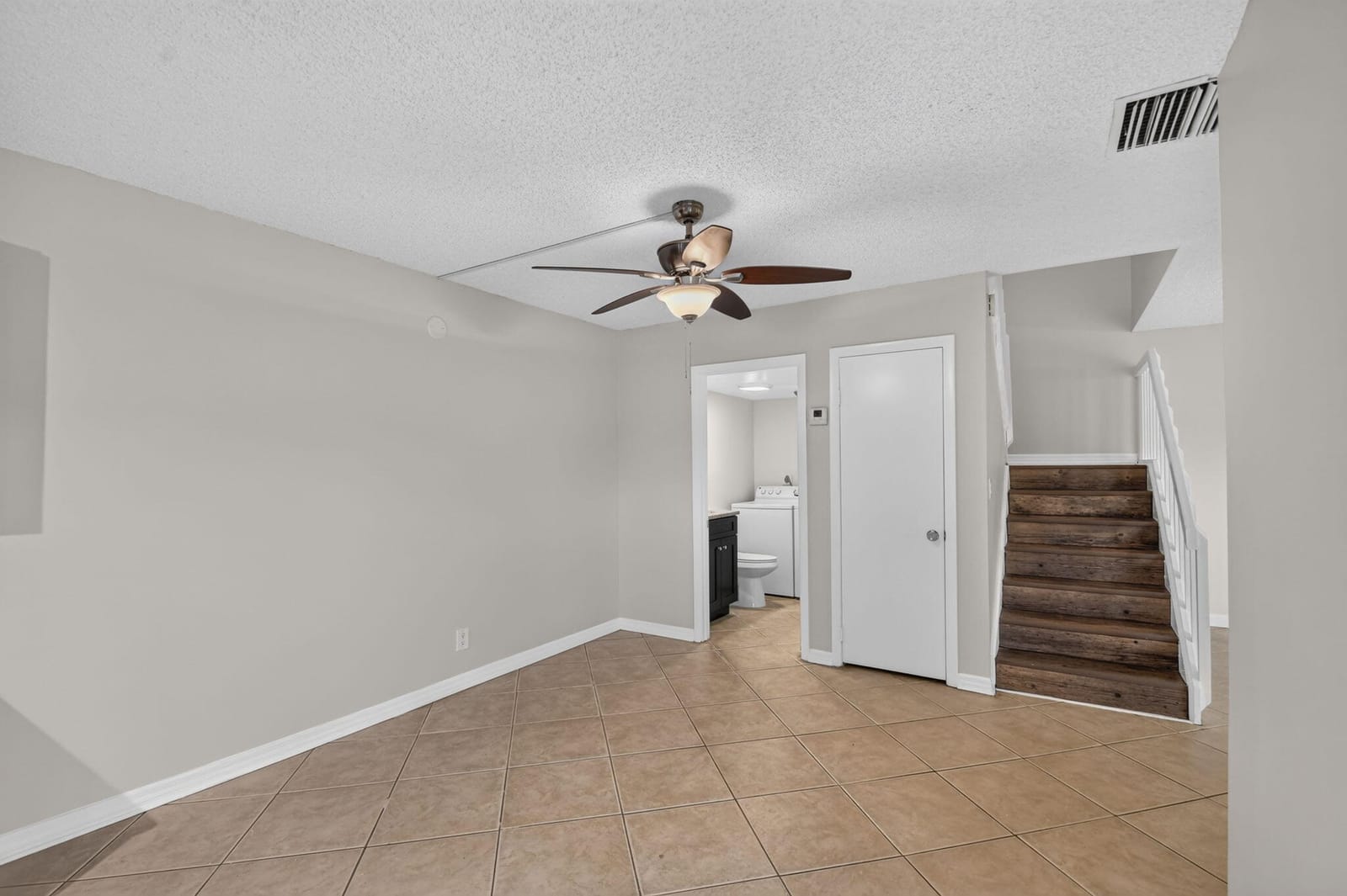 744 SPRINGDALE Circle, Palm Springs, FL 33461 photo 11