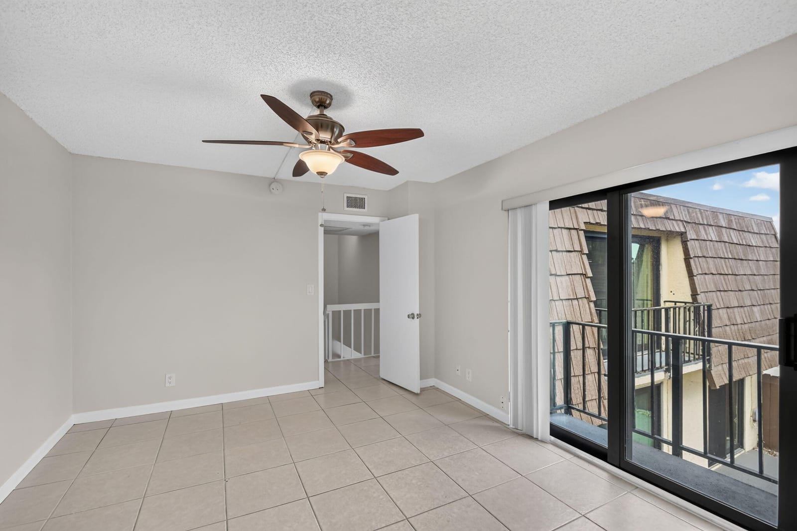 744 SPRINGDALE Circle, Palm Springs, FL 33461 photo 24
