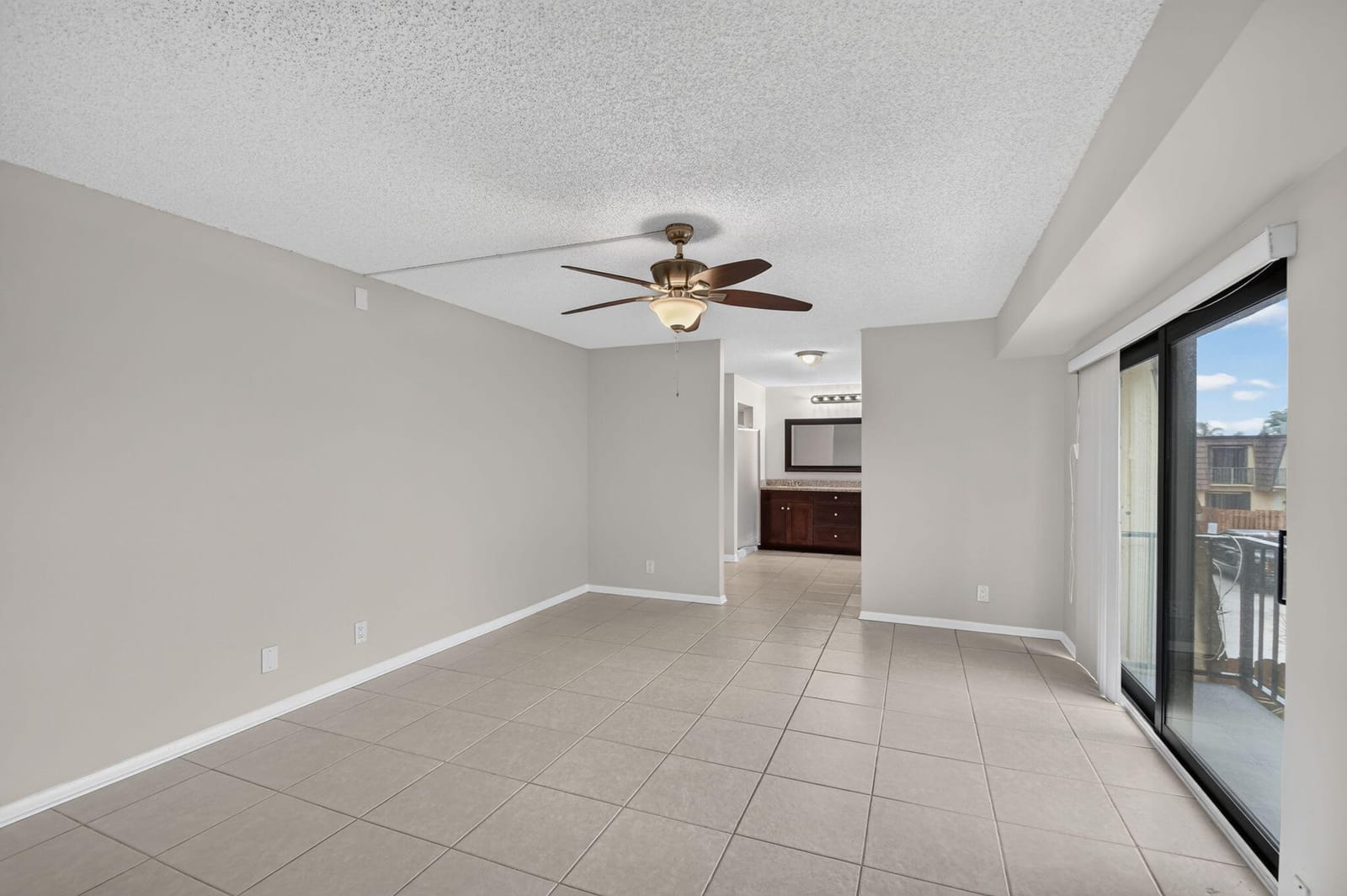 744 SPRINGDALE Circle, Palm Springs, FL 33461 photo 29