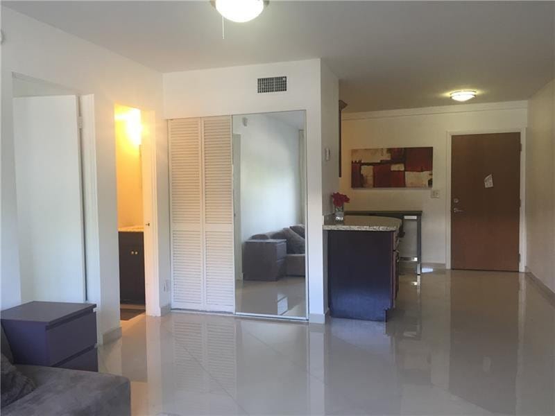 3220 Bayview Drive NE 102, Fort Lauderdale, FL 33306 photo 20