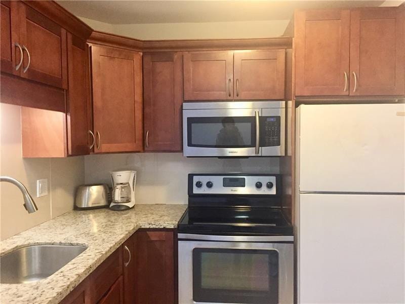 3220 Bayview Drive NE 102, Fort Lauderdale, FL 33306 photo 24