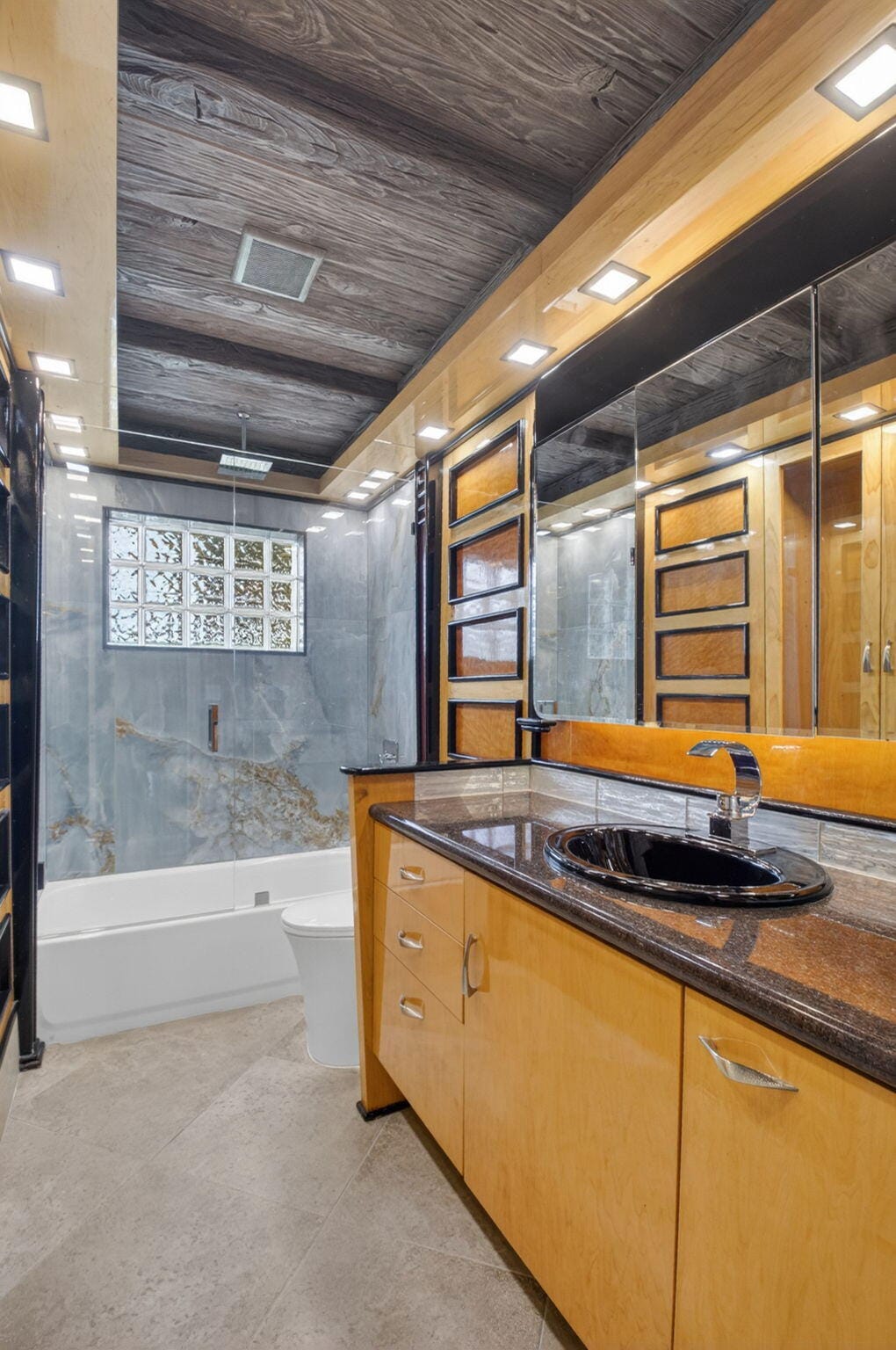 105 NW 8TH Place, Boynton Beach, FL 33426 photo 22