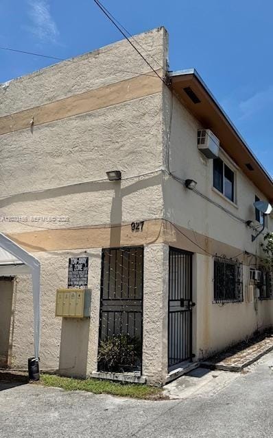 927 NW 7th Court 3, Miami, FL 33136