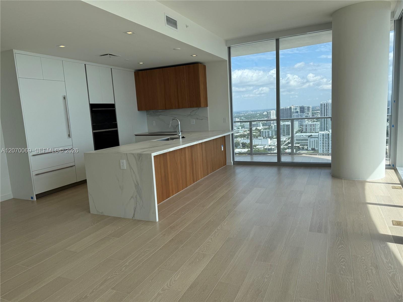 1400 Biscayne Boulevard 3506 — photo 9