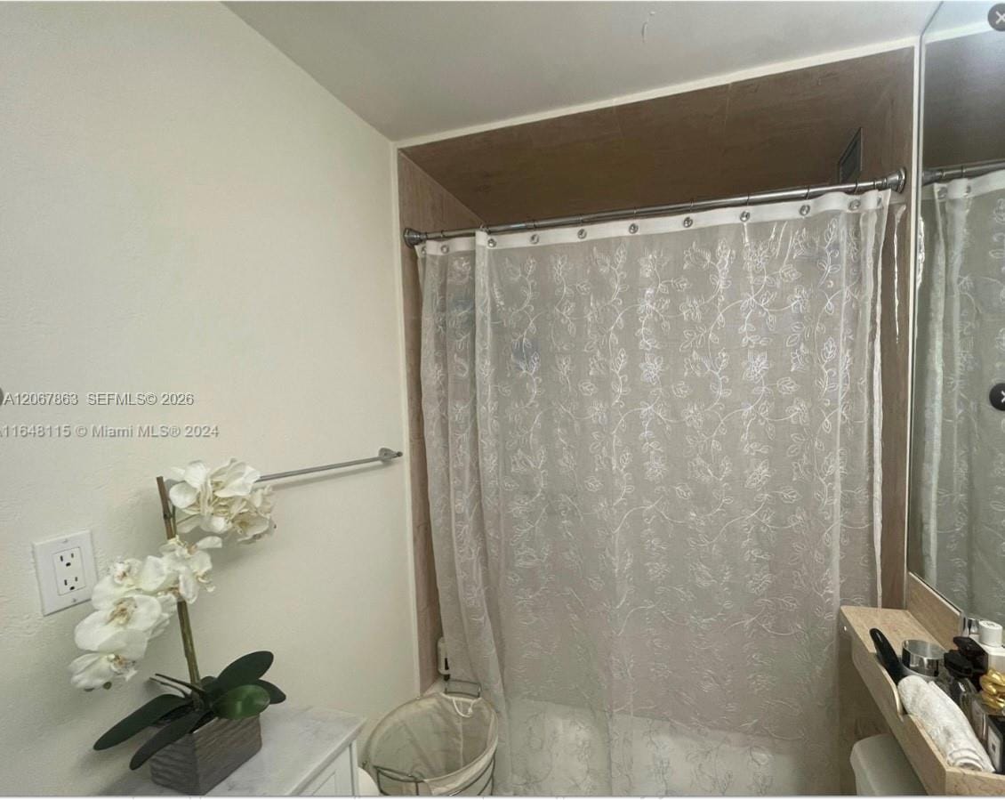 700 Biltmore Way 818 — photo 11