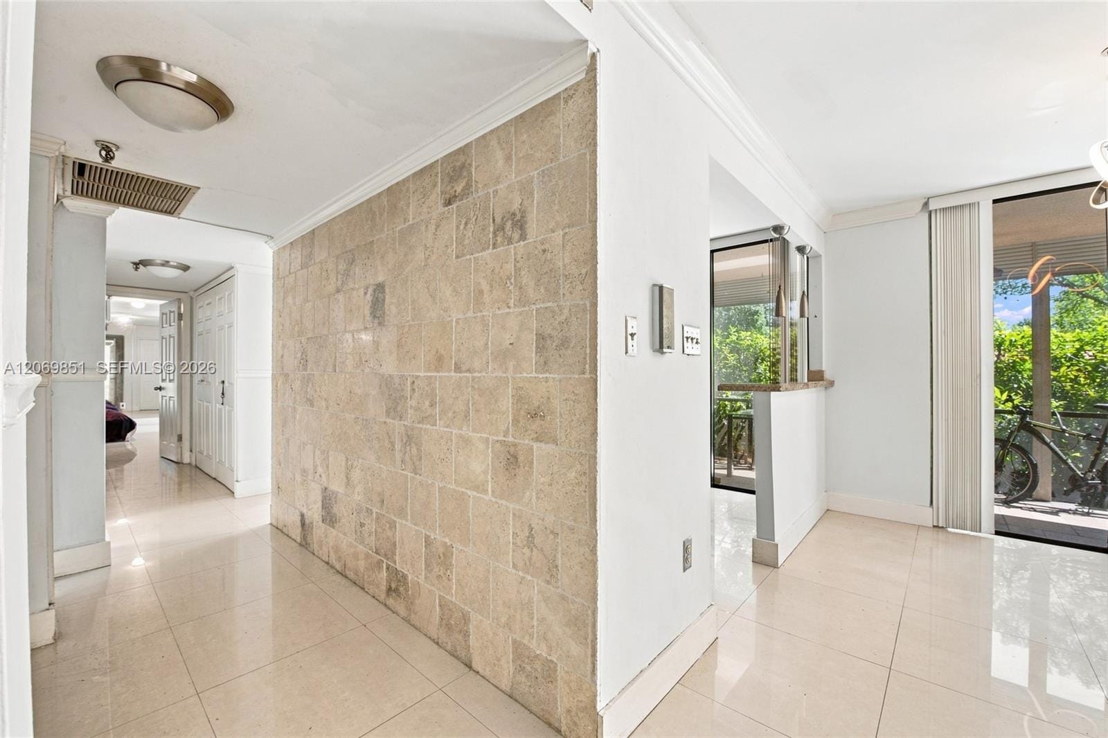 661 NE 195th Street 104, Miami, FL 33179 photo 16