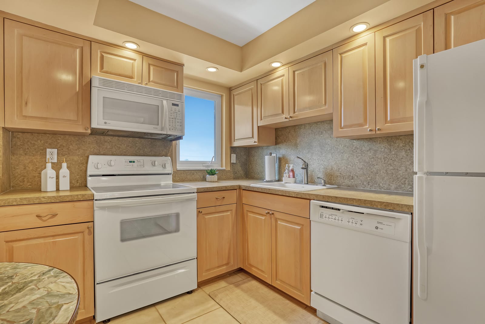 3221 S OCEAN Boulevard 302, Highland Beach, FL 33487 photo 13