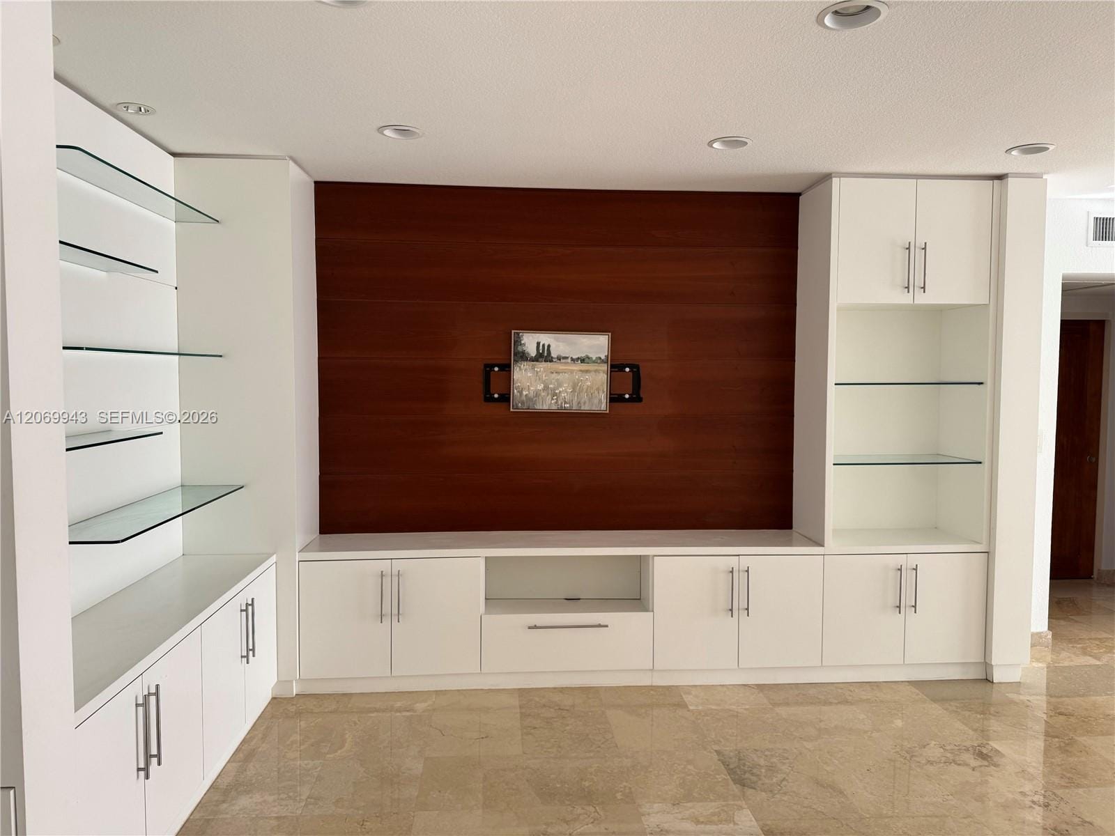 90 Edgewater Drive PH15 — photo 2