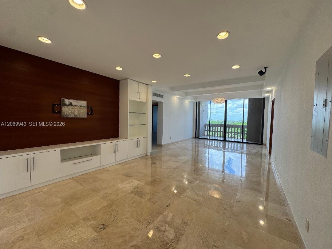 90 Edgewater Drive PH15, Coral Gables, FL 33133