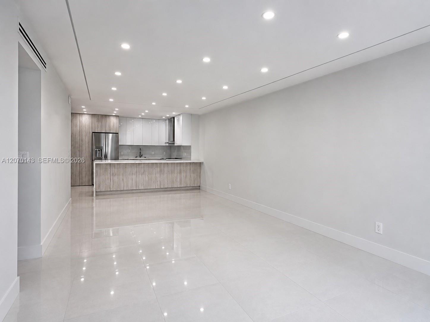 19390 Collins Avenue 908, Sunny Isles Beach, FL 33160 photo 5